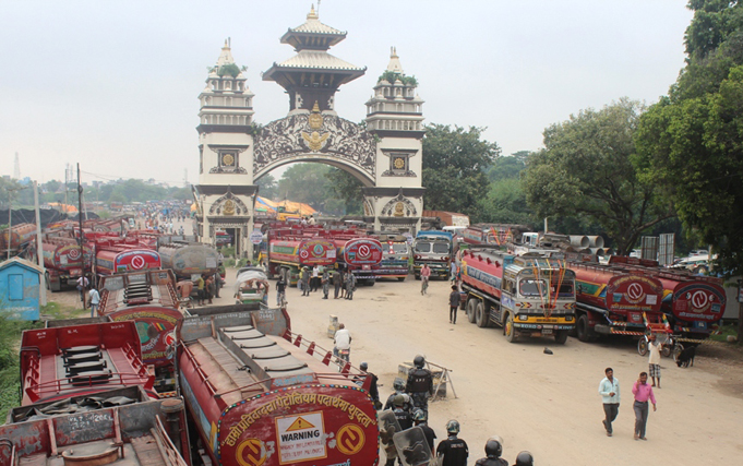 पहिलो महिनामै एक खर्ब ५० अर्ब बढीको आयात