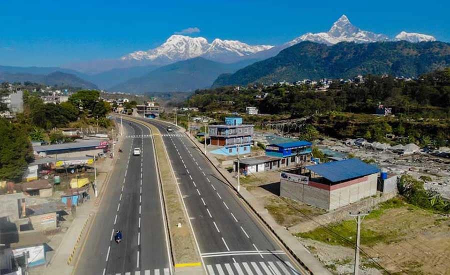 सामाजिक सञ्जालमा भाइरल पोखरेली सडक (तस्बिर सहित)