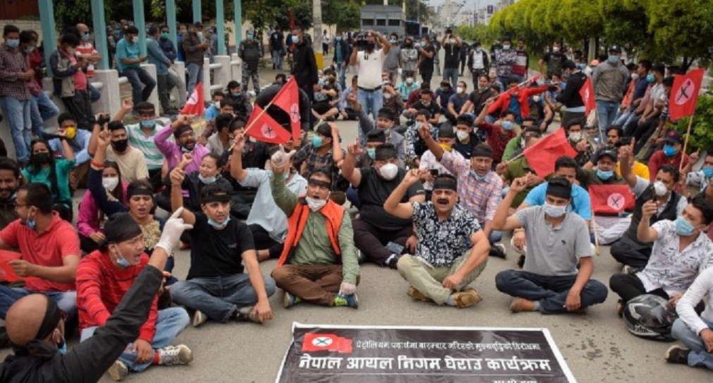 पेट्रोलियम पदार्थको मूल्यवृद्धि फिर्ता लिन माग