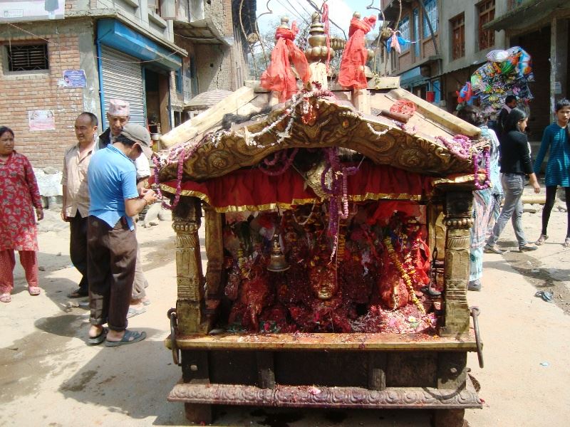 ललितपुरको लुभुमा मनाइने खट जात्रा