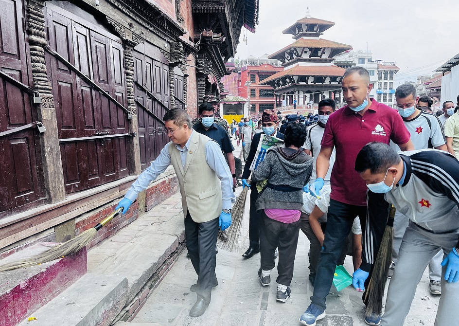 पर्यटनमन्त्री श्रेष्ठद्वारा पर्यटकीय स्थलमा विशेष सरसफाइ अभियानको सुरुवात