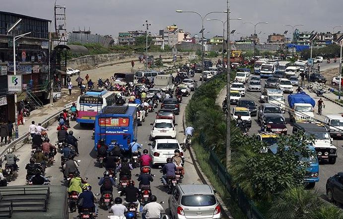 उपत्यकामा आज पनि यी सडकमा हुँदैछ ट्राफिक चाप