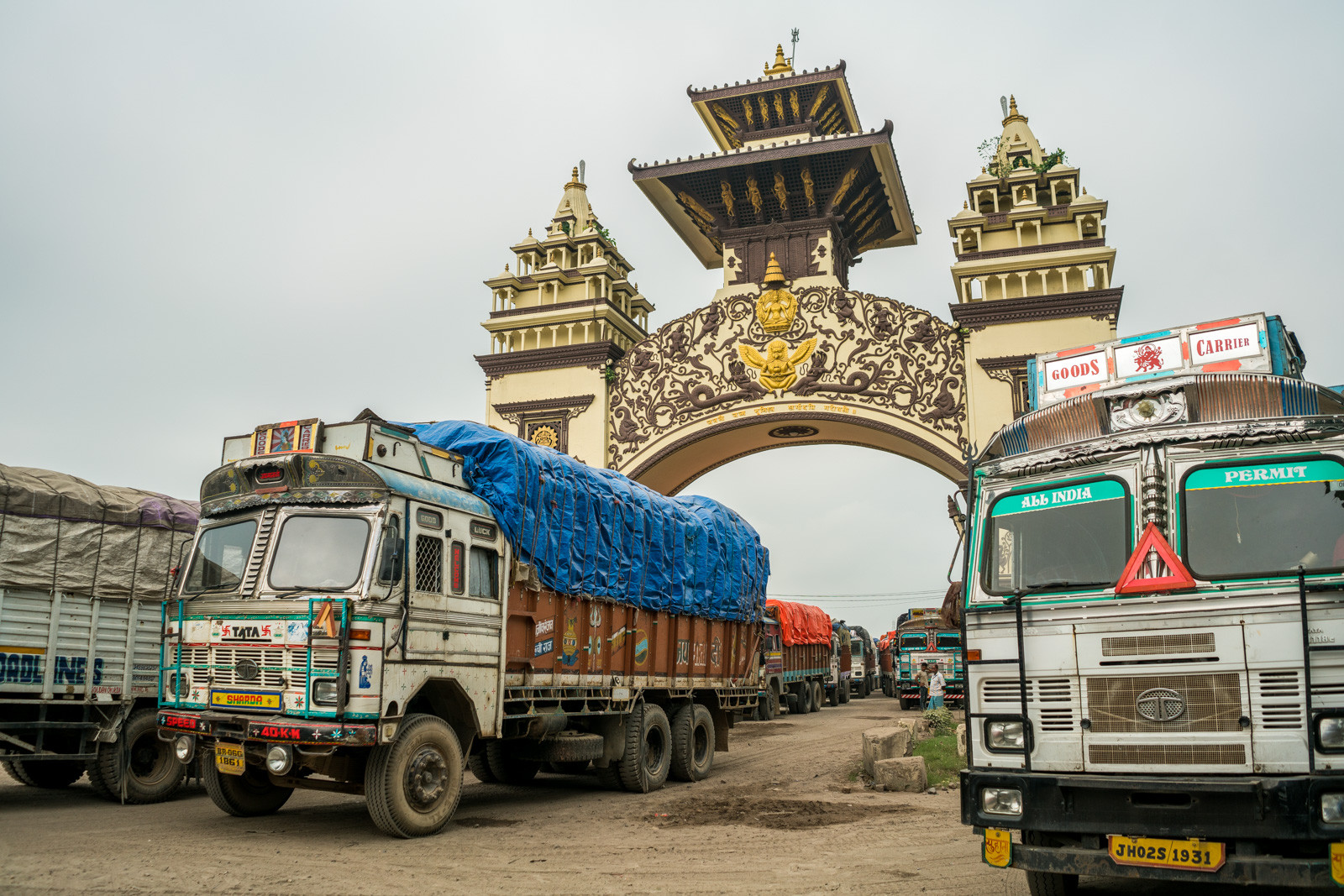 दुई महिनामै नेपालको व्यापार घाटा साढे दुई खर्ब