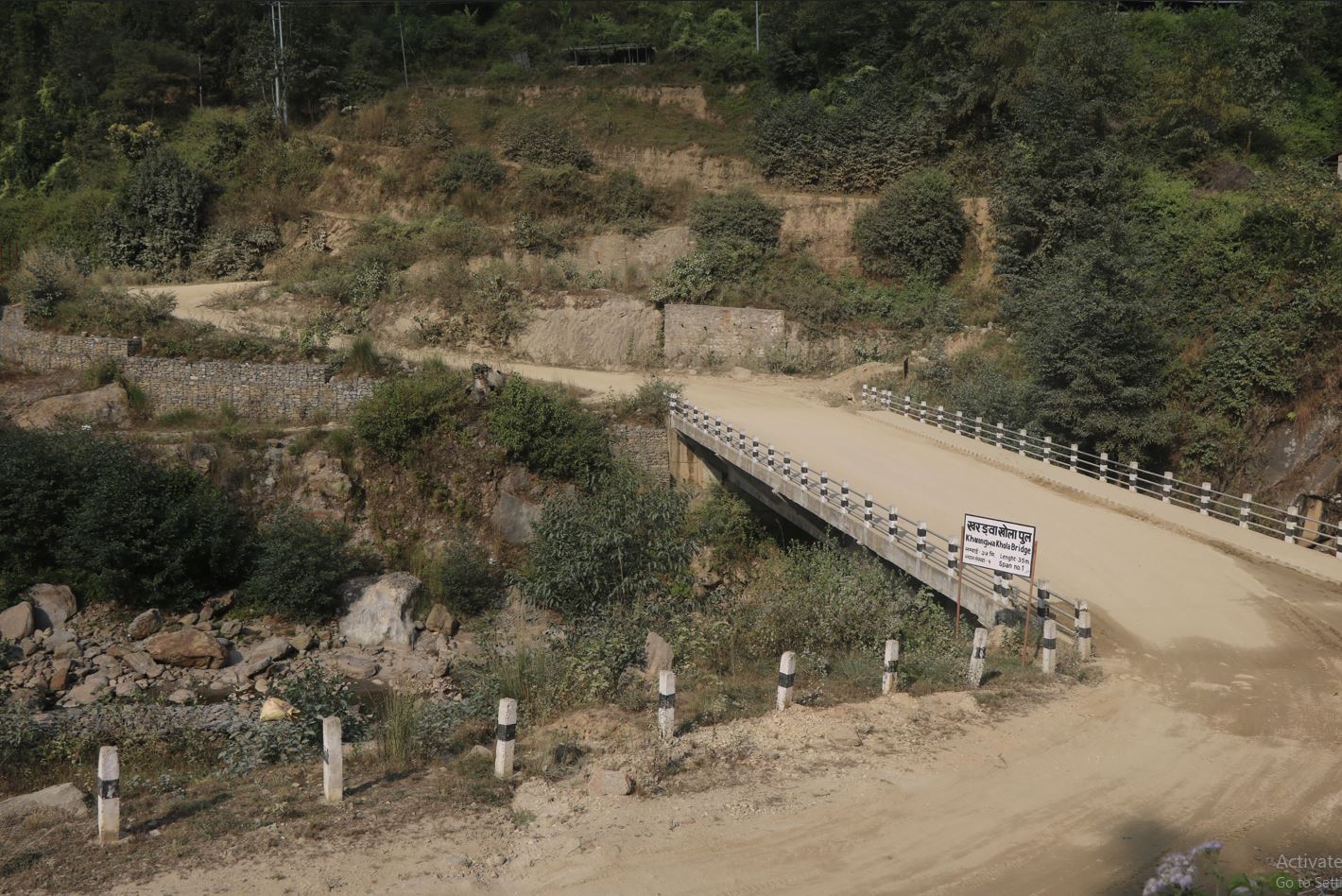 मध्यपहाडी लोकमार्गको खरङ्वा–यावरा खण्ड कालोपत्र