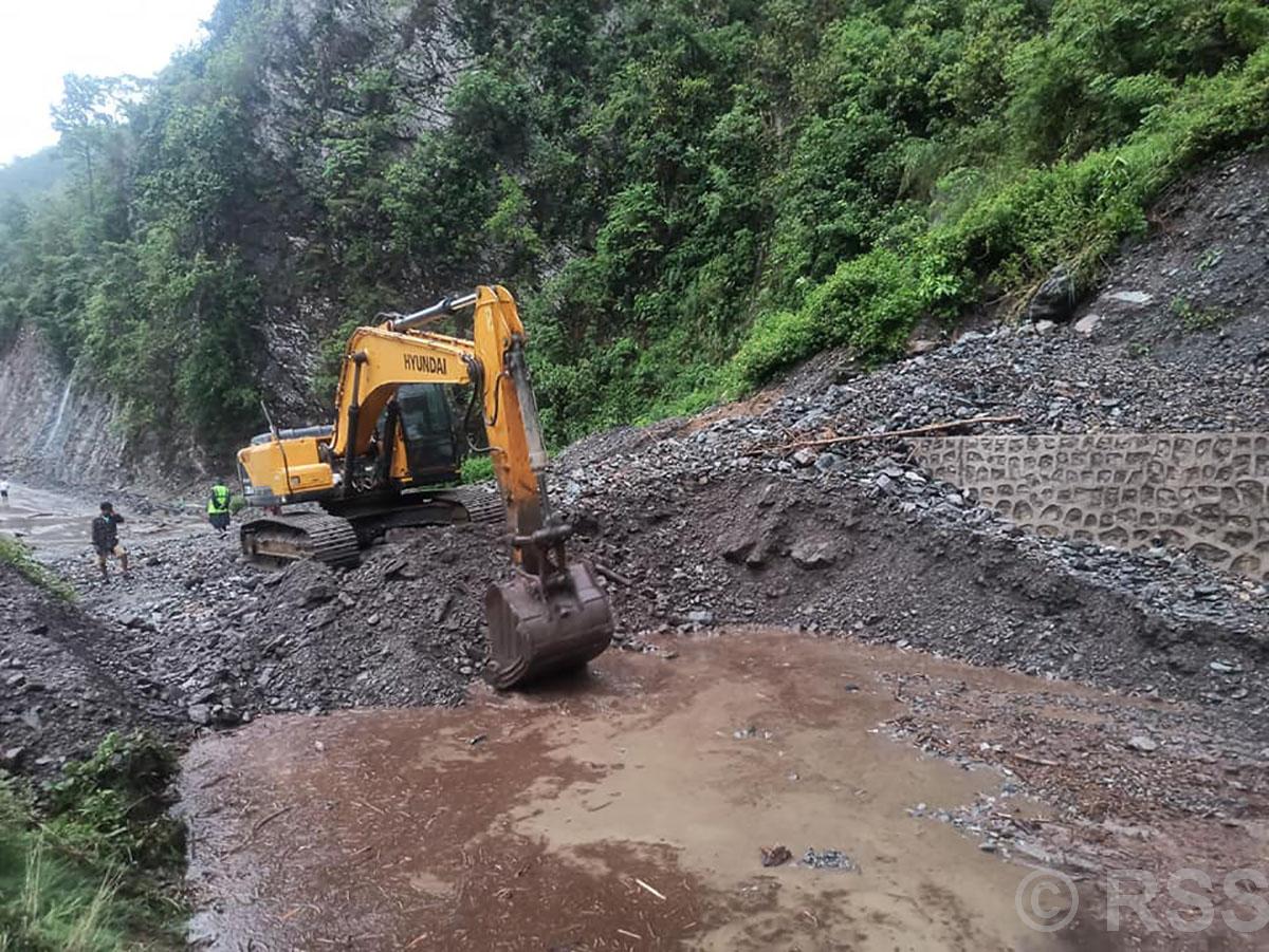 पहिरो पन्छाएपछि मुग्लिन मलेखु खण्ड पुनः सञ्चालनमा