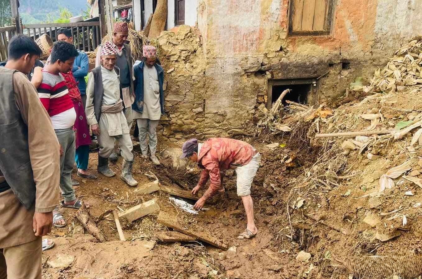 बाढीपहिरोका कारण काभ्रेमा ६२ को मृत्यु, चार जना बेपत्ता