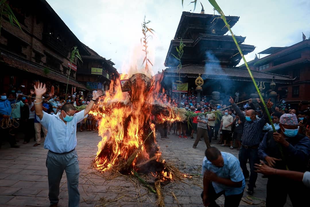 भूत भगाएर मनाइयो भक्तपुरमा गठेमङ्गल पर्व