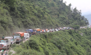 आजबाट नागढुङगा सडक एक साताका लागि दिनमा आंशिक रुपमा बन्द हुने