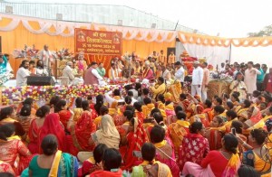 मुख्यमन्त्री सिंहद्वारा भारतीय पक्षलाई विवाहपञ्चमीको निम्तोपत्र हस्तान्तरण