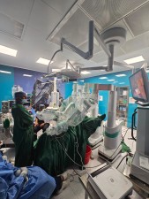 नेपालमै पहिलोपटक रोबोटबाट सर्जरी, बिएण्डबी अस्पतालले राख्यो रेकर्ड