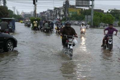 पाकिस्तानमा भारी वर्षाका कारण अप्रिलमा कम्तीमा १४३ जनाको मृत्यु