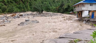 शुक्रबार रातिदेखिको वर्षासँगै आएको बाढी, पहिरो र डुबानमा परी देशभर १४ जनाको मृत्यु