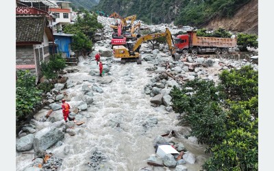 चीनमा बाढीका कारण आठको मृत्यु, १९ बेपत्ता