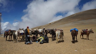 दामोदरकुण्डका तीर्थयात्रीलाई आवास र सञ्चारको समस्या