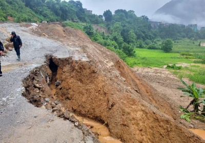 हेटौँडा-काठमाडौँ जोड्ने सबै सडक अवरुद्ध