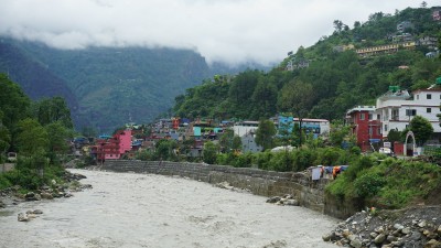 म्याग्दी नदीको कटान रोक्न मङ्गलाघाटमा पर्खाल निर्माण