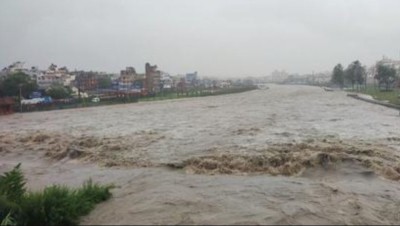 बागमती नदीले सतर्कता तह पार गर्‍यो