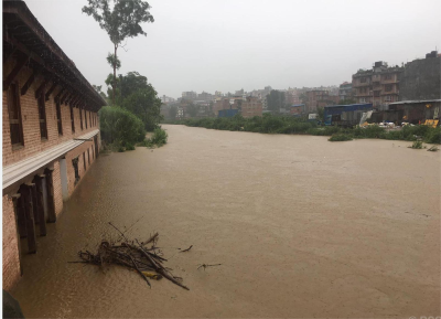 बाढी पसेपछि बस्तीबाट ५६ जनाको उद्धार, अस्पताल जलमग्न