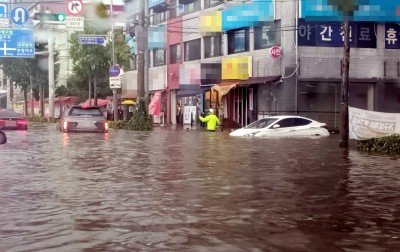 दक्षिण कोरियामा भारी वर्षा र बाढीका कारण ३३ जनाको मृत्यु