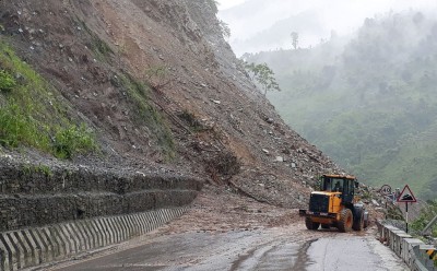 आजदेखि नौबिसे-मलेखु सडक राति बन्द गरिने