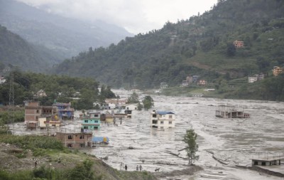 मेलम्ची बाढिपीडितले तीन महिनादेखि पाएका छैनन् अनुदानबापतको रकम