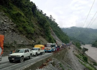 नारायणगढ-मुग्लिन सडकखण्ड एकतर्फी सञ्चालनमा