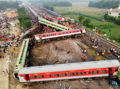 भारतमा रेल दुर्घटना चारको मृत्यु, कयौँ घाइते