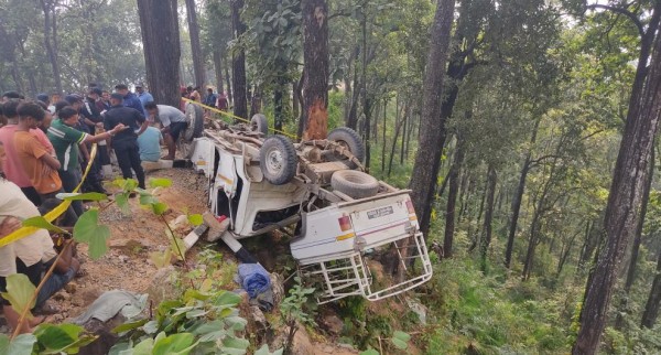 कावासोतीमा जीप दुर्घटना, दुई जनाको मृत्यु, २८ घाइते