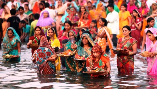 उदाउँदो सूर्यलाई अर्घ्य दिँदै छठ पर्व सम्पन्न