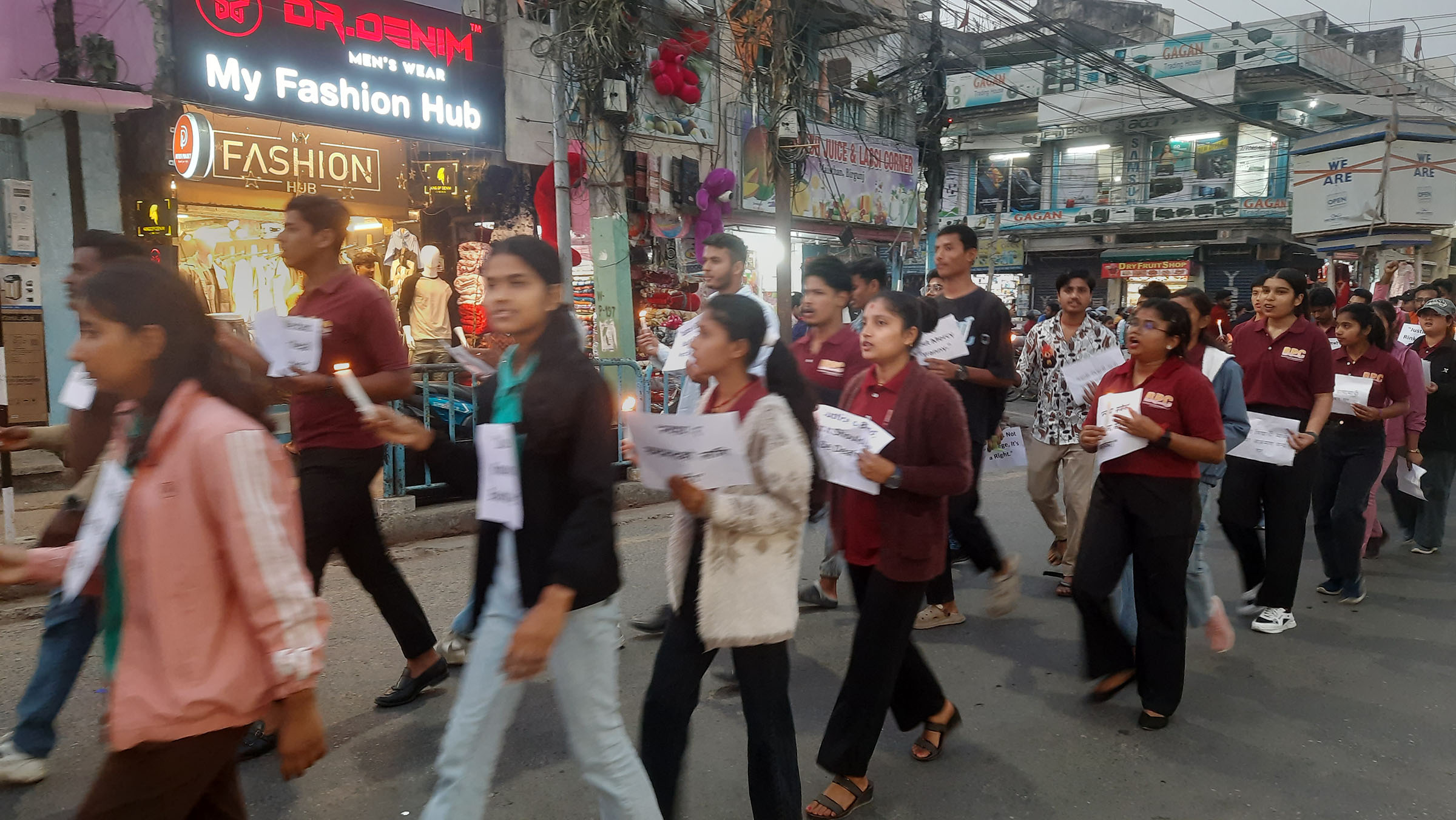 केआइआइटीबाट एक सय ५९  विद्यार्थी फर्किए