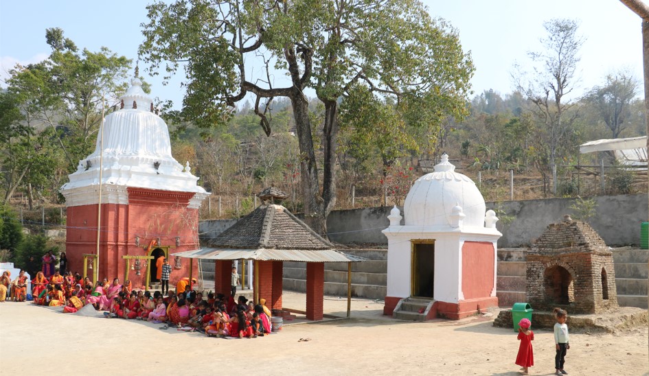 पुरातात्विक नागेश्वर मन्दिर ओझेलमा