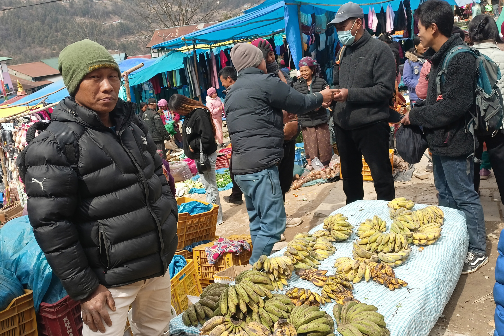 हाटबजारमा केराको व्यापार