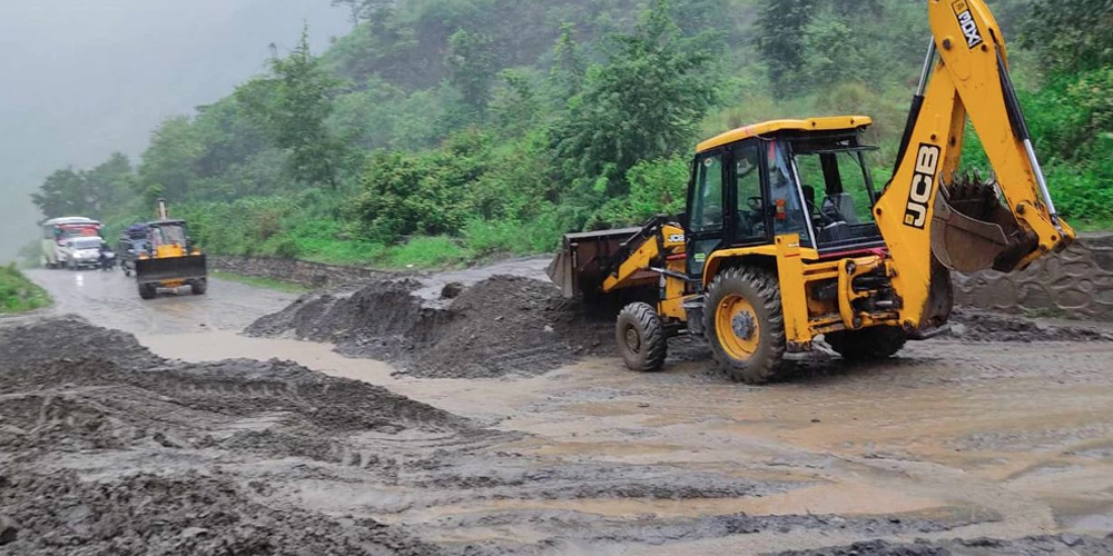 बिपी राजमार्ग ठप्प भएपछि पृथ्वी राजमार्गमा चाप