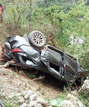 बझाङ जीप दुर्घटना अपडेट : प्रदेशमन्त्री सिंहकी श्रीमती अमृतादेवि सिंह र भाउजु जानकी सिंहको मृत्यु