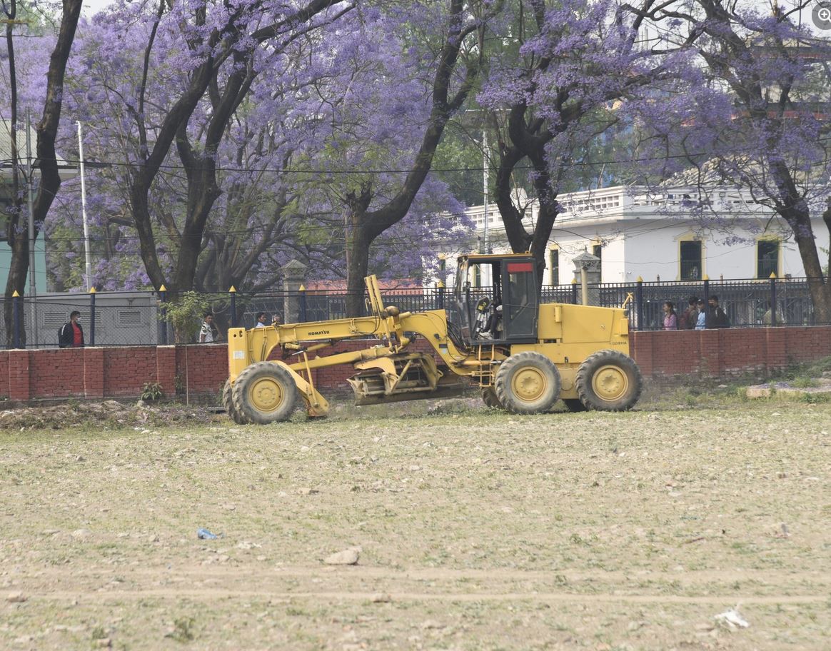 खुलामञ्चमा आकाशे पानी पुनःभरण हुने गरी काम गरिँदै