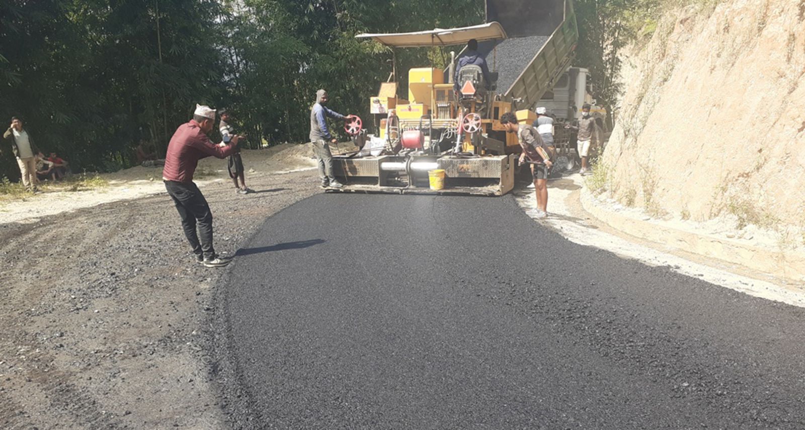 सूर्यविनायक-धुलिखेल सडकखण्डको निर्माण ३ वर्षमा सक्ने सम्झौता